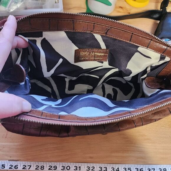 Korto Momolu faux brown leather zip top clutch - Picture 3 of 3